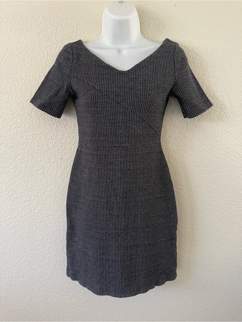Banana Republic Sheath Dress Size 0 Black White Geometric Short Sleeve Career‎